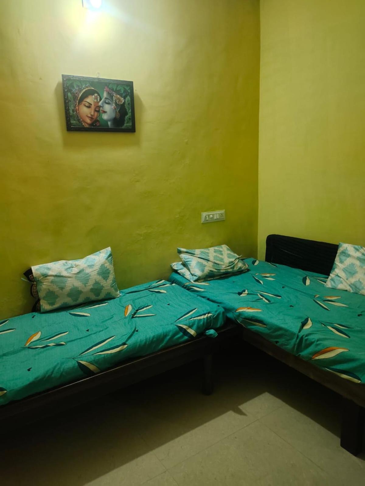 Dwarka Home Stay 2 Only Family Bagian luar foto