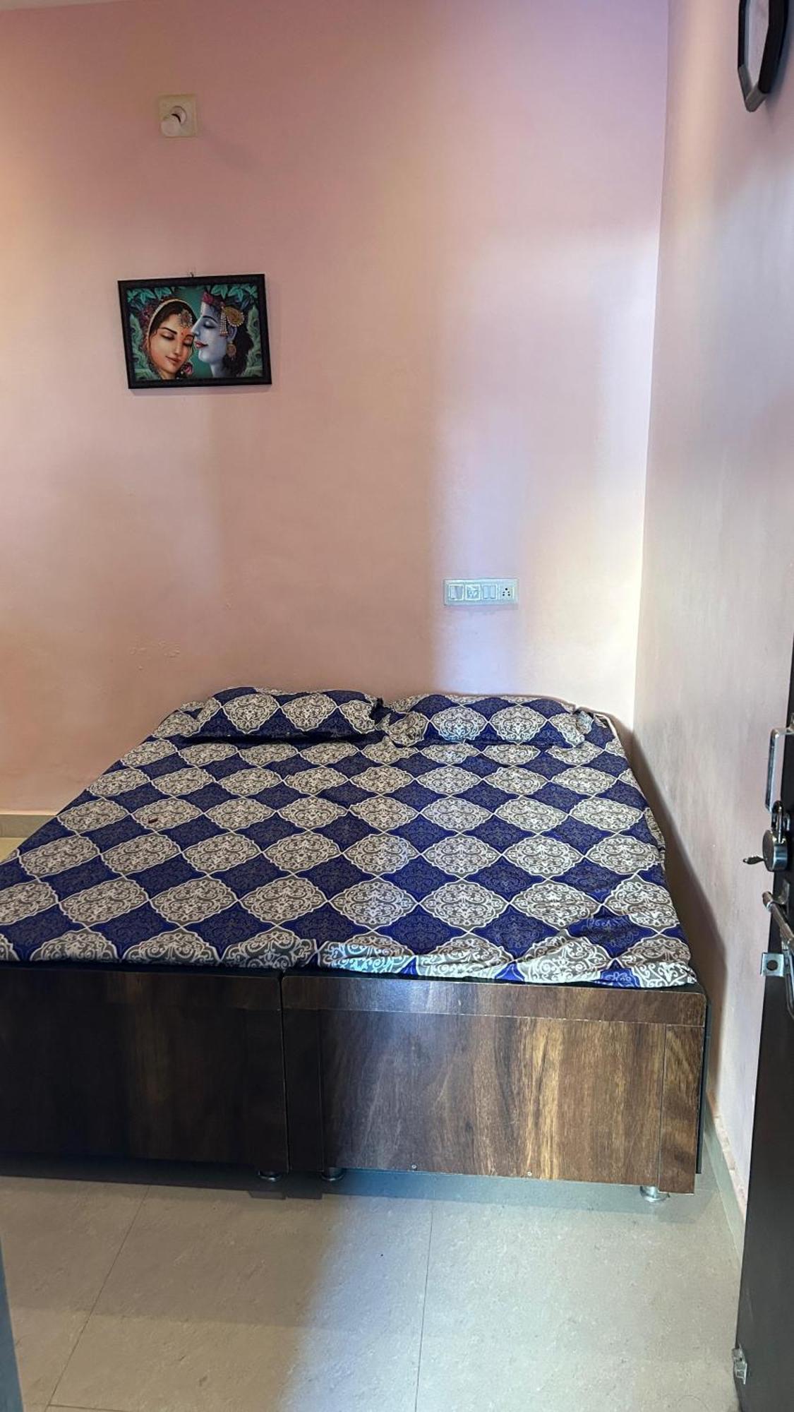 Dwarka Home Stay 2 Only Family Bagian luar foto