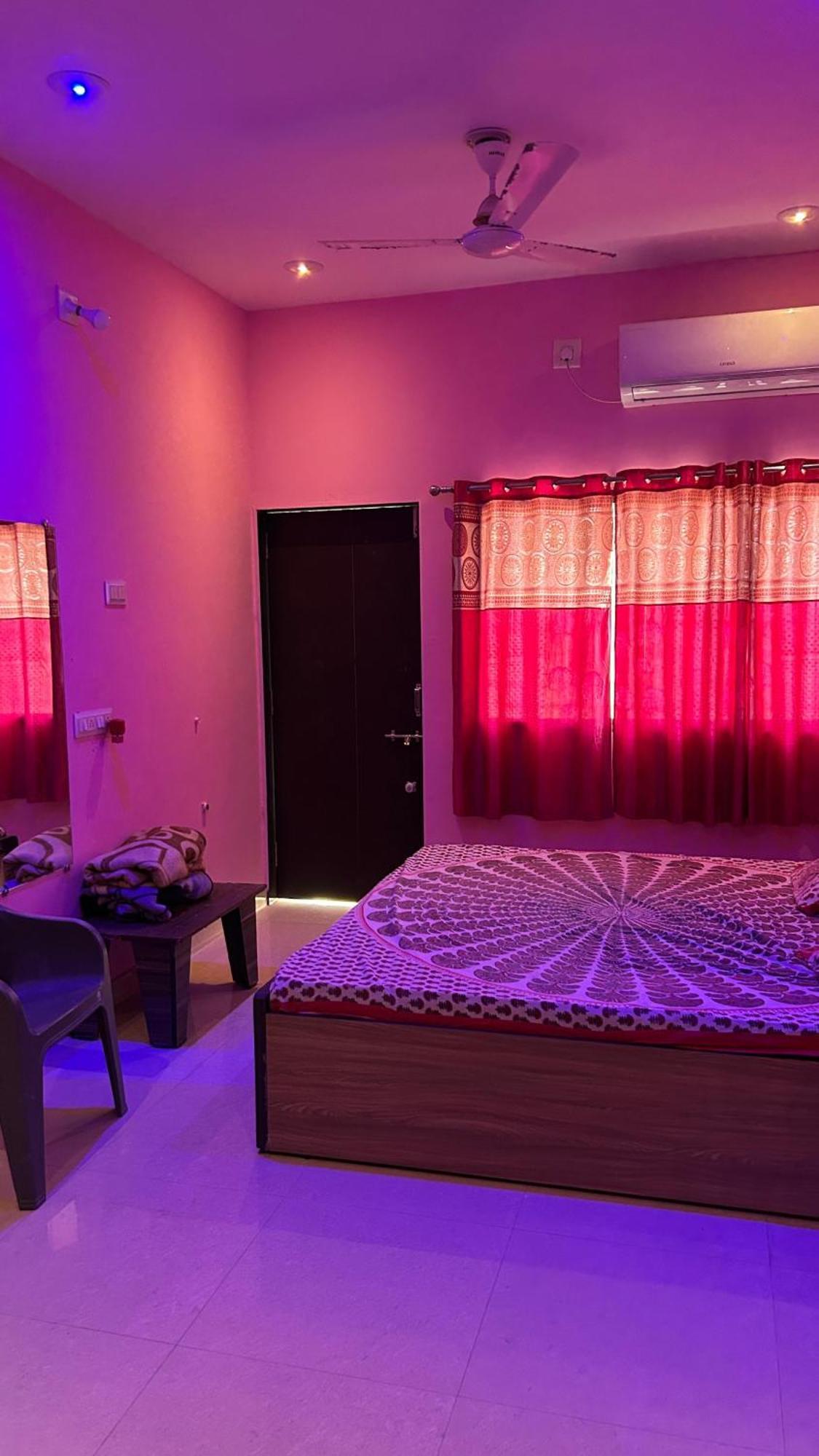 Dwarka Home Stay 2 Only Family Bagian luar foto